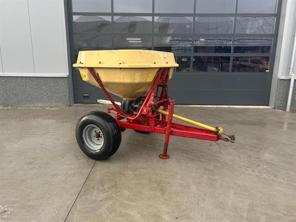 Grote foto vicon pendelstrooier 777064 agrarisch kunstmestrooiers