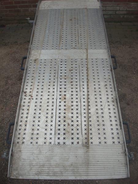 Grote foto altec opklabare auto oprijplaat roelstoelhelling auto diversen gereedschap