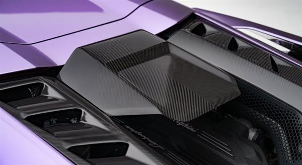 Grote foto dit betreft een lamborghini revuelto novitec carbon lucht happer scoop auto onderdelen tuning en styling