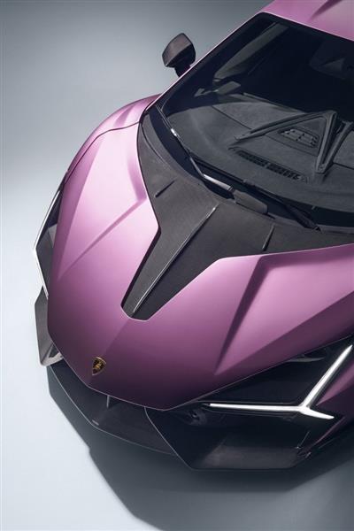 Grote foto dit betreft een lamborghini revuelto novitec carbon motorkap kofferklap auto onderdelen tuning en styling