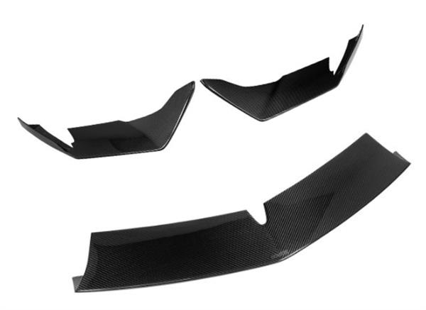 Grote foto dit betreft een lamborghini revuelto novitec carbon voorlip splitter set auto onderdelen tuning en styling