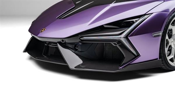 Grote foto dit betreft een lamborghini revuelto novitec carbon voorlip splitter set auto onderdelen tuning en styling