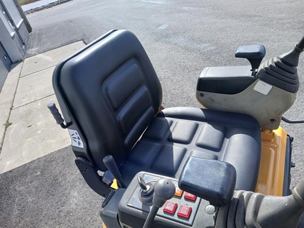 Grote foto new holland e10sr minikraan met servo doe het zelf en verbouw kranen en graafmachines