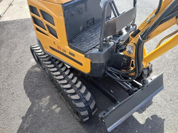 Grote foto new holland e10sr minikraan met servo doe het zelf en verbouw kranen en graafmachines