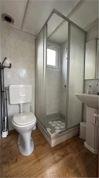 Grote foto chalet met staanplaats in warmond caravans en kamperen stacaravans