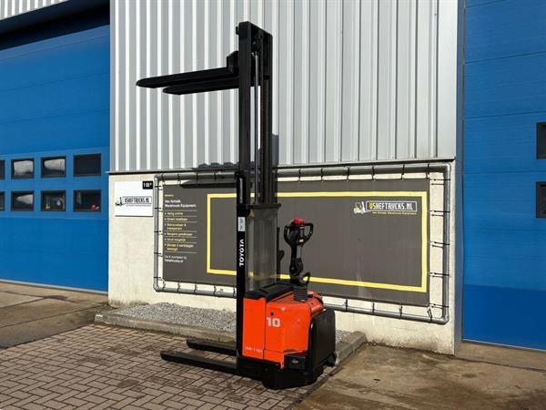 Grote foto vs 22760 elektrische stapelaar toyota 7sm10 doe het zelf en verbouw hefwerktuigen