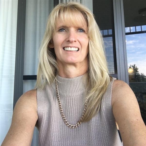 Grote foto wij samen een nieuw boek contacten en berichten vrouw zoekt man