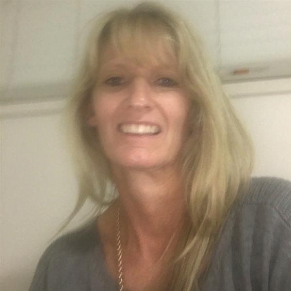 Grote foto wij samen een nieuw boek contacten en berichten vrouw zoekt man