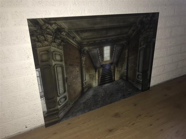 Grote foto prachtige kunst op glas van de binnenzijde van een kerk prachtig perspectief tuin en terras tuindecoratie