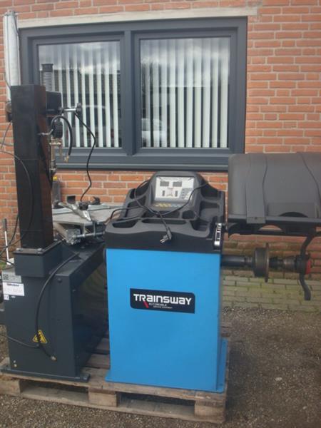 Grote foto banden monteer apparaat balanceer apparaat auto diversen gereedschap