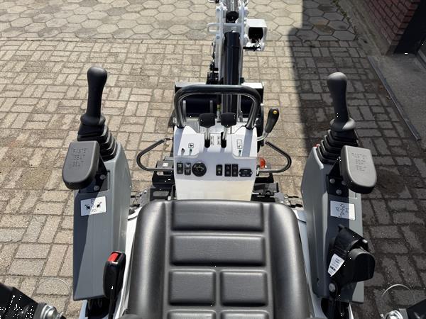 Grote foto bobcat e10 z minigraver nieuw sloop sorteer functie hydraulische wissel 3 bakken doe het zelf en verbouw kranen en graafmachines