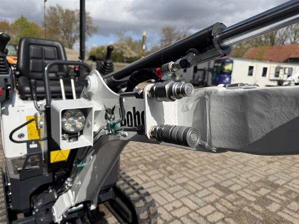 Grote foto bobcat e10 z minigraver nieuw sloop sorteer functie hydraulische wissel 3 bakken doe het zelf en verbouw kranen en graafmachines