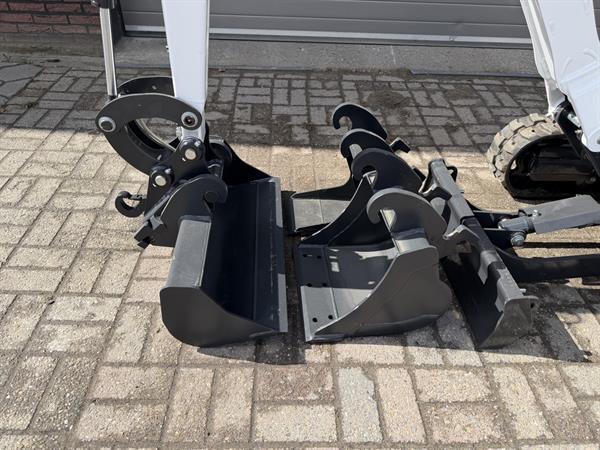 Grote foto bobcat e10 z minigraver nieuw sloop sorteer functie hydraulische wissel 3 bakken doe het zelf en verbouw kranen en graafmachines