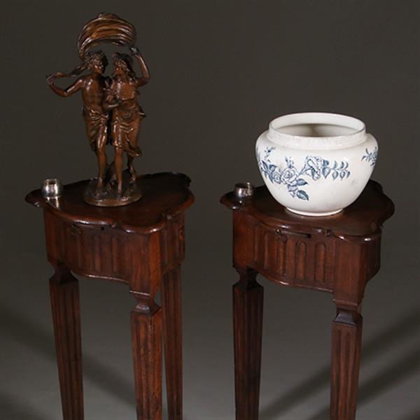 Grote foto stel van 2 luikse pedestals met uittrekbaar blaadje voor een kandelaar ca 1850 no.342045 antiek en kunst overige in antiek gebruiksvoorwerpen