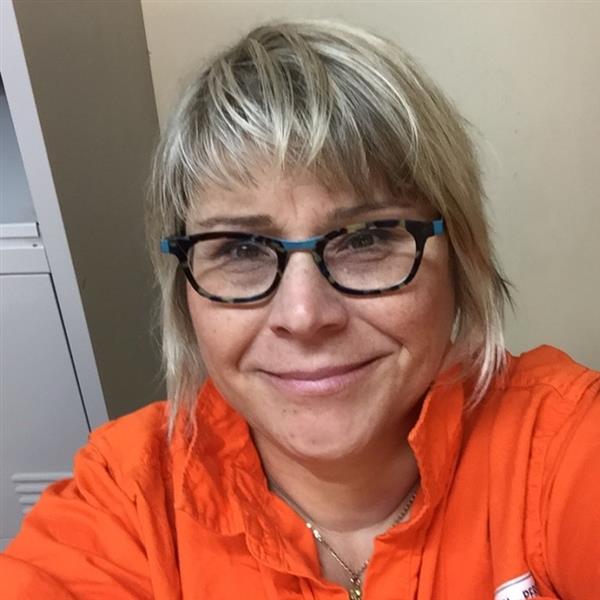 Grote foto ik zoek een lieve man waar ik oud mee mag worden contacten en berichten vrouw zoekt man