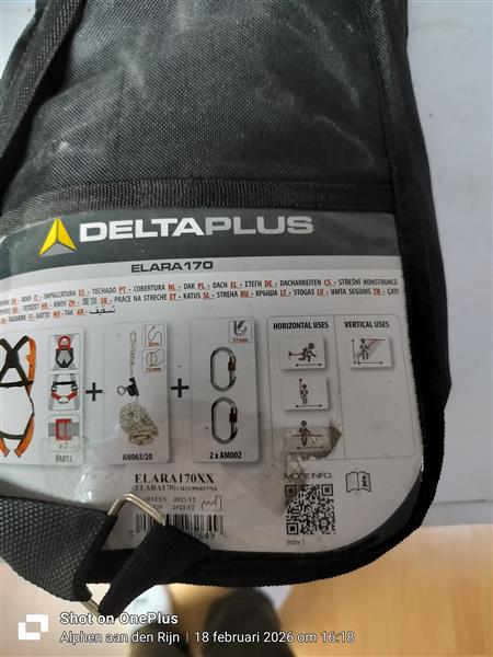 Grote foto valbeveiligings harnas kit voor dakwerkzaamheden doe het zelf en verbouw overkleding