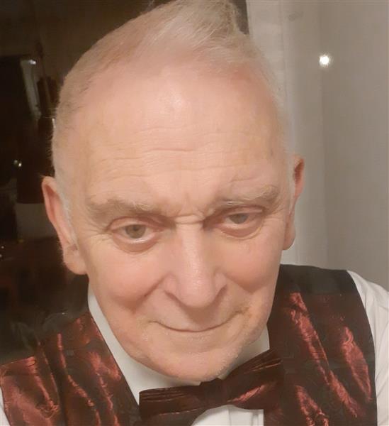 Grote foto hier is hij dan de ideale man contacten en berichten man zoekt vrouw