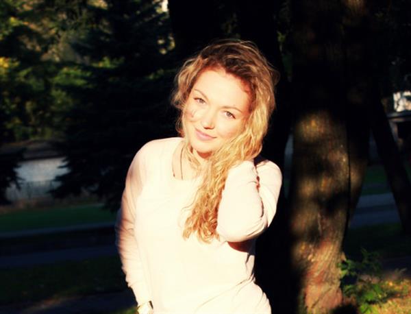 Grote foto sta jij open voor een goed gesprek contacten en berichten vrouw zoekt man