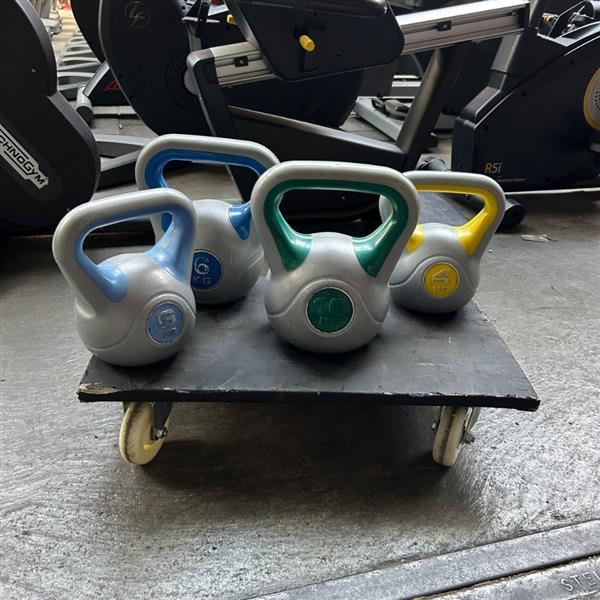 Grote foto kettleball set 4 6 10 kg sport en fitness fitness