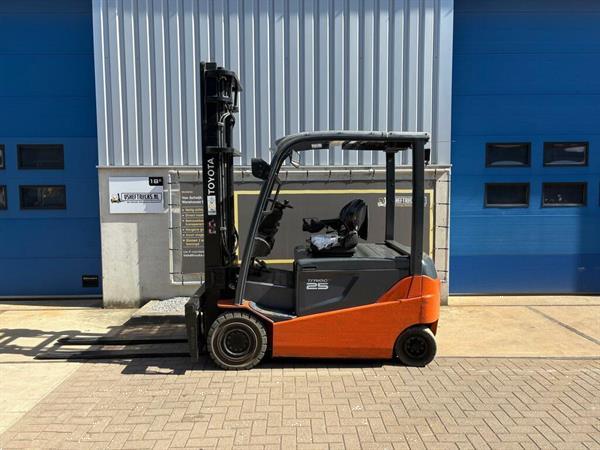 Grote foto vs 22801 elektrische heftruck toyota 8fmbt25 agrarisch heftrucks