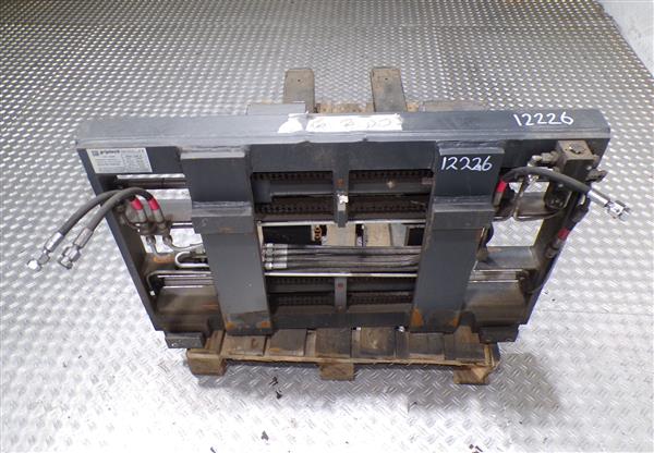 Grote foto griptech shift2end vorkversteller met schuifvorken agrarisch heftrucks