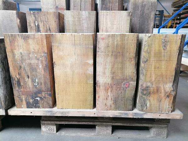 Grote foto 01. 30x30cm 40cm hoog radiata pine doe het zelf en verbouw hout en planken