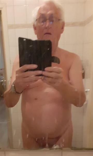 Grote foto slaaf aangeboden. erotiek bdsm diversen