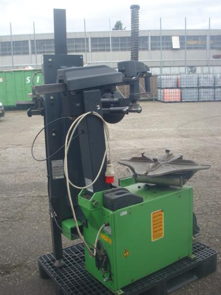 Grote foto bandenapparaat met hulparm bosch tce4420 12 tot 23 auto diversen gereedschap