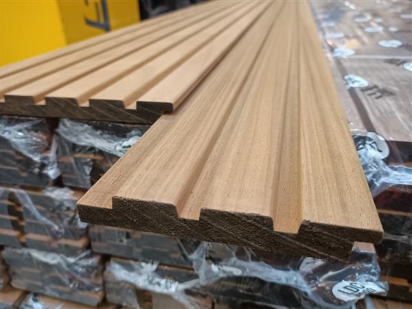 Grote foto 20x130mm 305cm ayous triple rhombus profiel doe het zelf en verbouw hout en planken