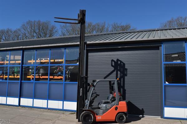 Grote foto toyota 2500 kg lpg triple agrarisch heftrucks