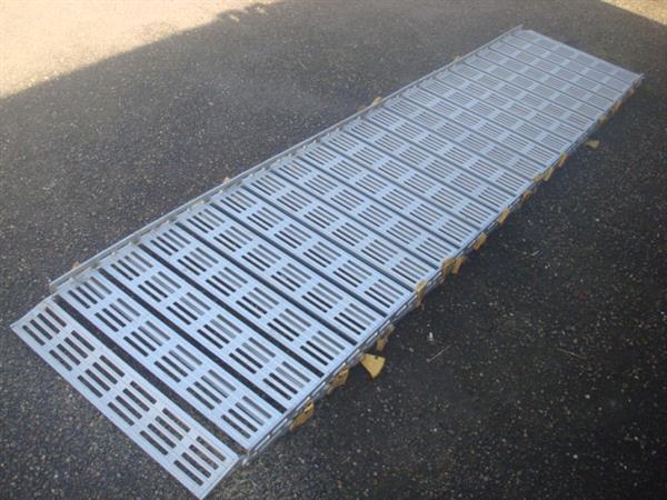 Grote foto oprijplaat roll a rampe oprolbaar auto diversen gereedschap