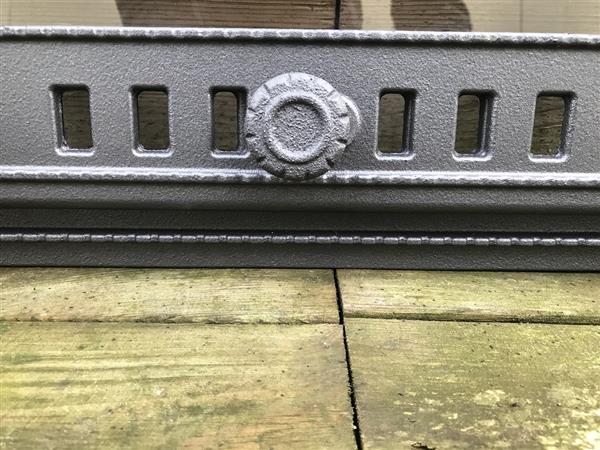 Grote foto ovendeur voor de kachel of oven met een temperatuur meter en een hittebestendig handvat gemaakt van huis en inrichting kachels en openhaarden