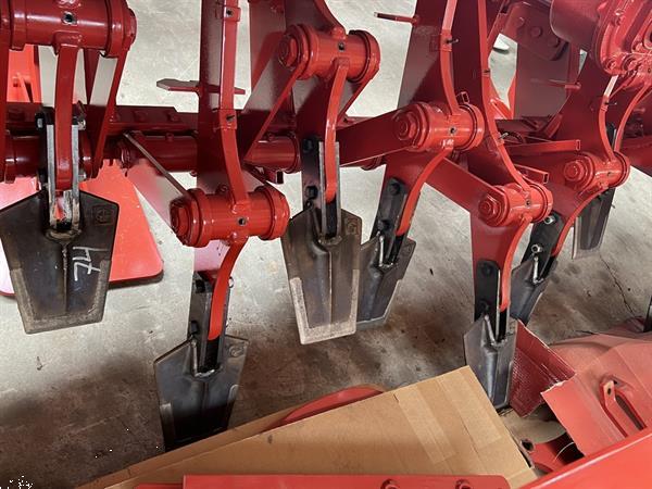 Grote foto gramegna krukasspitmachine type 36x 300 met zijhef agrarisch akkerbouw