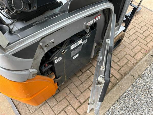 Grote foto vs 22853 elektrische triplex heftruck still rx20 18 agrarisch heftrucks