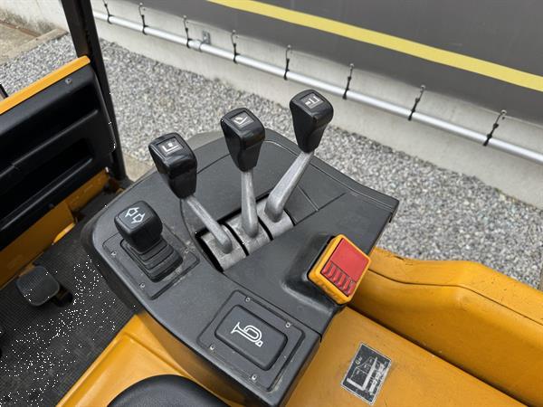 Grote foto vs 22792 elektrische triplex heftruck jungheinrich agrarisch heftrucks