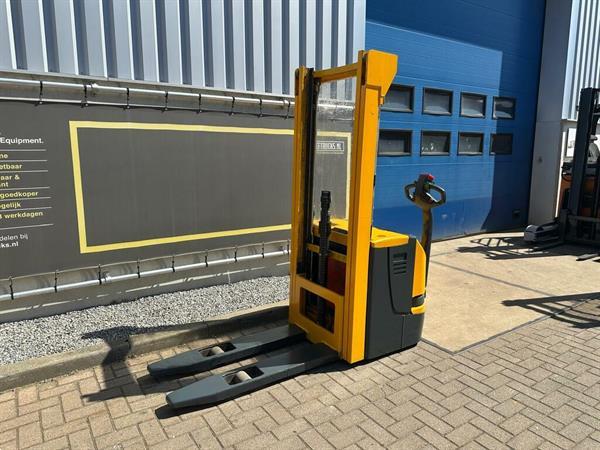 Grote foto vs 22845 elektrische stapelaar jungheinrich doe het zelf en verbouw hefwerktuigen