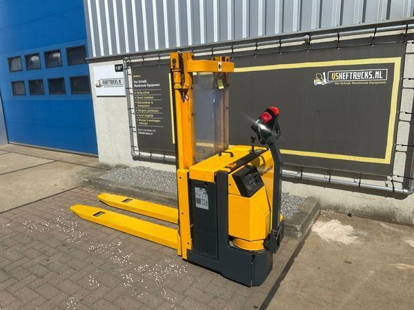 Grote foto vs 22846 elektrische stapelaar jungheinrich lange lepels doe het zelf en verbouw hefwerktuigen