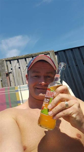 Grote foto leuke man zoekt leuke vrouw erotiek man zoekt vrouwelijke sekspartner