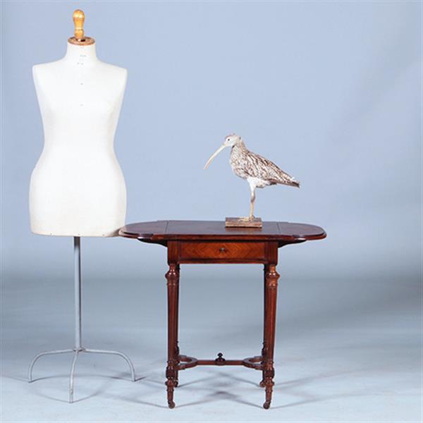 Grote foto palissander tafeltje met 2 hangoren een lade en opklapbare spiegel ca 1850 no.400930 antiek en kunst stoelen en banken