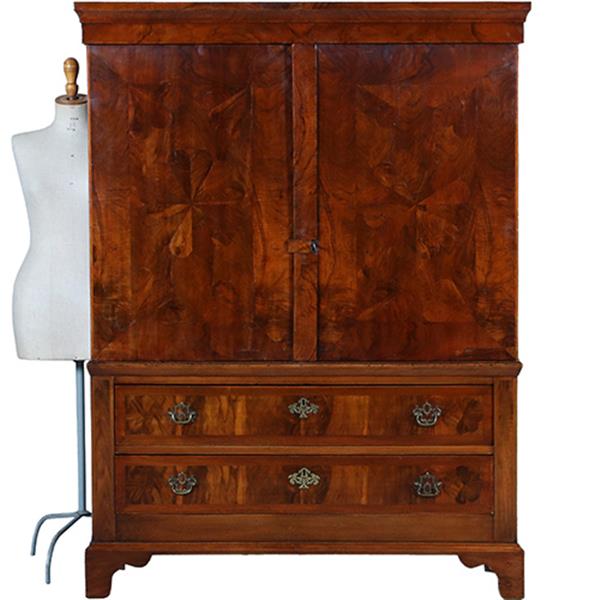 Grote foto luierkabinetje met marqueterie van stervormige bloemen ca 1690 no.391130 antiek en kunst stoelen en banken