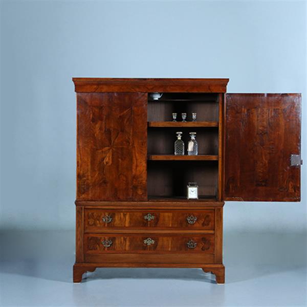 Grote foto luierkabinetje met marqueterie van stervormige bloemen ca 1690 no.391130 antiek en kunst stoelen en banken