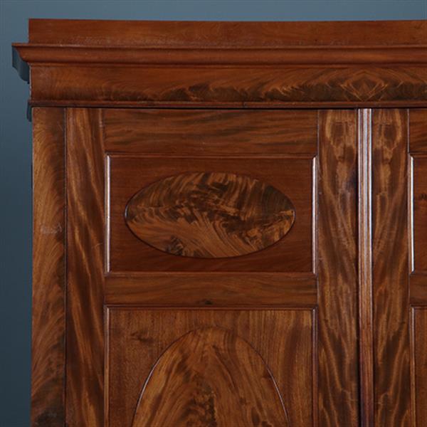 Grote foto strakke en statige hollandse louis seize kast in bloemmahonie ca 1790 no.400915 antiek en kunst stoelen en banken