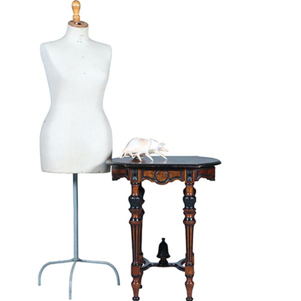 Grote foto kordate willem iii bijzettafel in noten met zwart bijzonder gedetailleerd en gesneden no.400935 antiek en kunst stoelen en banken