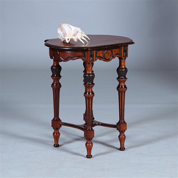 Grote foto kordate willem iii bijzettafel in noten met zwart bijzonder gedetailleerd en gesneden no.400935 antiek en kunst stoelen en banken