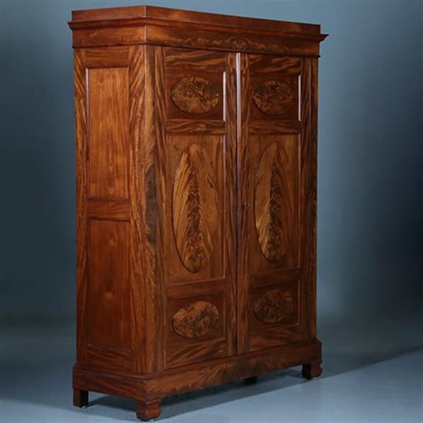 Grote foto strakke en statige hollandse louis seize kast in bloemmahonie ca 1790 no.400915 antiek en kunst stoelen en banken