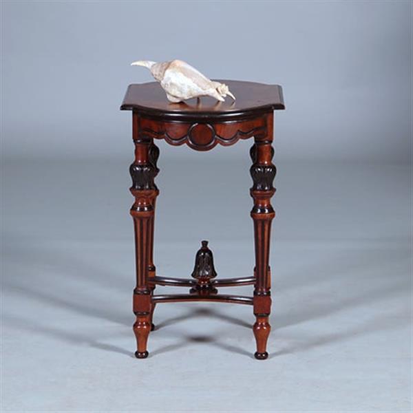 Grote foto kordate willem iii bijzettafel in noten met zwart bijzonder gedetailleerd en gesneden no.400935 antiek en kunst stoelen en banken