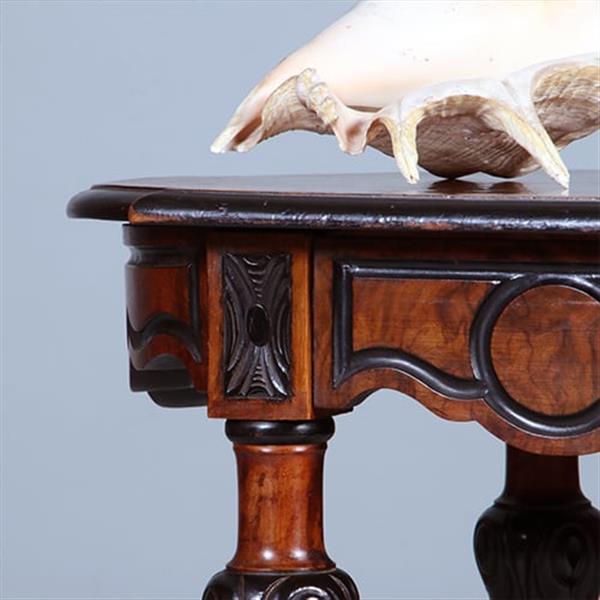 Grote foto kordate willem iii bijzettafel in noten met zwart bijzonder gedetailleerd en gesneden no.400935 antiek en kunst stoelen en banken