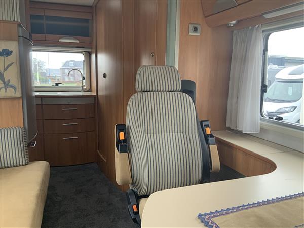 Grote foto hymer b 584 2.8 jtd 128 pk integraal caravans en kamperen campers
