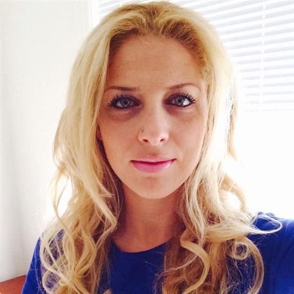 Grote foto ik wil me nu storten op de liefde contacten en berichten vrouw zoekt man