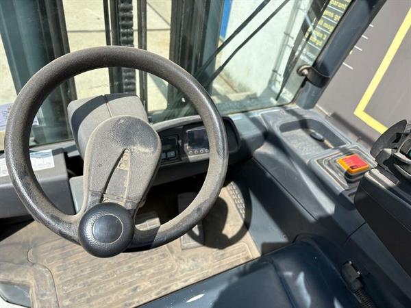 Grote foto vs 22834 elektrische triplex heftruck jungheinrich efg 425ks agrarisch heftrucks